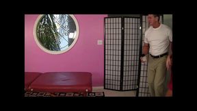 julie cash gets deep anal tushy massage from lee stone