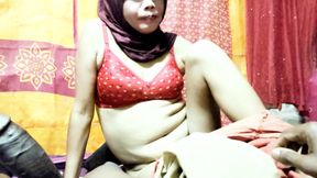 Real Indian Husband and Wife Private Moments (homemade Couple Video)