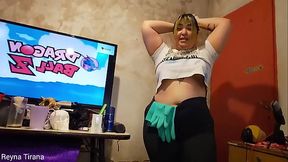 Que haces con mi tanga? pajero! Soy la mama de tu amigo pendejo asqueroso