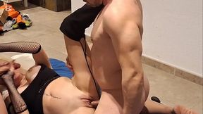 Slutty blonde fucks the delivery guy and a wanking neighbor ends up joining in too