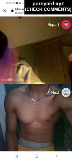 Amateur teen shows off her reaction on webcam