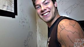 Gullible straight muscular fooled at the gloryhole