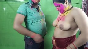 On the day of Holi, Pooja Bhabhi called her neighbor&#039;s brother-in-law and had a great fuck after applying gulal.