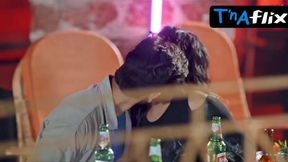 Indian beauty Pooja Poddar gets naughty in a nap