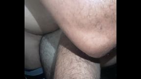 h&eacute_tero dotado empurrou com for&ccedil_a seu imenso pau no pequeno buraco do passivo e ele gemeu.