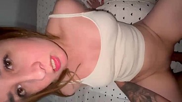 Mi Hermanastra Cachonda me Quita El Condon y Termino Corriéndome 2 Veces Dentro De Su Vagina