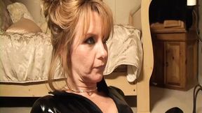 Steamy lesbian encounter with mature moms lavishing pussy and fingering