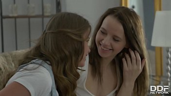 Horny Teen Couple Olivia Grace &amp_ Jacqueline Lick Their Tasty Pussies