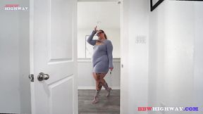 Big booty Latina takes massive BBC on the highway