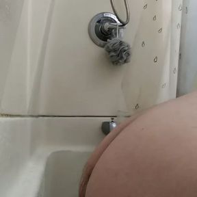 Solo shower gay