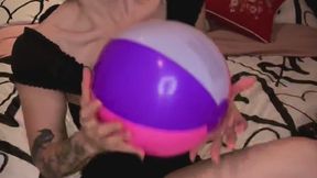 Empress Scarlett gets a new baby beach ball