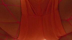 ”Anita sticks buttplug in her butt & takes a piss”