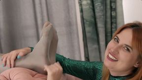 Weronika Tickle And Lick Pantyhose Of Miriam - Full - HD2560x1440