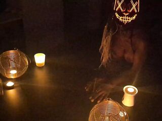HALLOWEEN - Ritual Summoning A Screw Pet