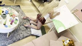 Slutty college chick gives sloppy blowjobs to massive cock🍆 with expert teasing and fingering👉