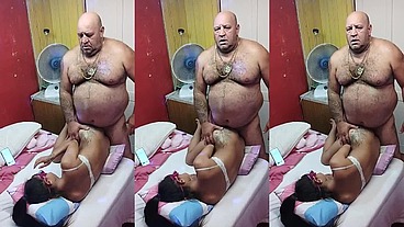 NOVINHA SAFADA QUER QUE VELHO GOZE DENTRO DA PEPECA GOSTA QUE VELHO FACA COM FORCA NA BUCETINHA DELA