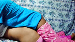 Aasialainen opettaja teinityttö saa anaalisesti perseestä mukaan iso mulkku