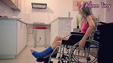 Slut with broken ankle in a wheelchair asked for my help, gave her a facial instead