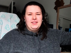 Big boobs milf masturbates with her dildo