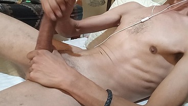 1Meandmyhusband - Cum On My Horny Ass