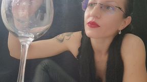 After I smoke 20 cigarettes, my smile turns gray and my teeth yellow.