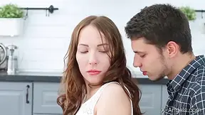 Linda Weasley - Spicy Kitchen Sex