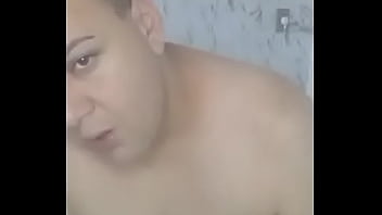 A gordinha ta com fogo no rabo querendo um macho