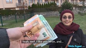 Afghan Beauty Gives Forest Blowjob