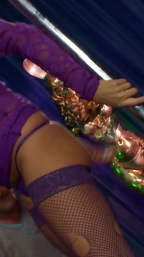 One dude knows how to satisfy a couple of babes at once   Clip 1