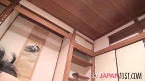 Japanese cougar tied up and used for creampie