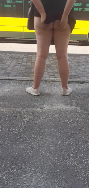 Madura shows on the street