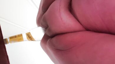 BBWFISTSLUT extreme anal bottle insertion