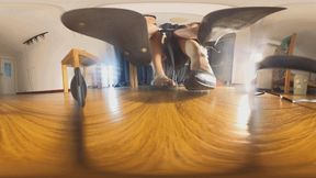 6K ERER Tony tramples and trains dwarves 360VR