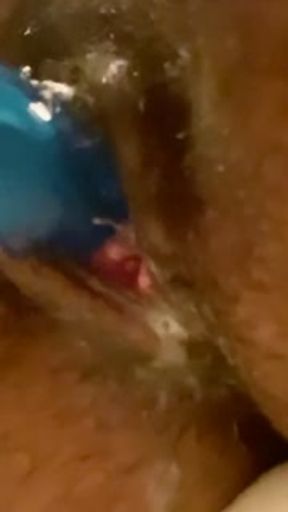 Does she CREAM or SQUIRT???