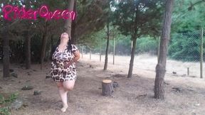 Sexy Stepmom Show Her Leodress Outdoors