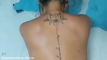 Rabuda gostosa tem um cu guloso e apertado fode com vontade no pauz&atilde_o do dotado