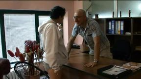 Paola Guerra and Omar Galanti in a video full of rough and