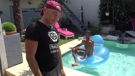 2541 the daddy Jess ROYAN fucked barebakc by latino twink in the swimming  l