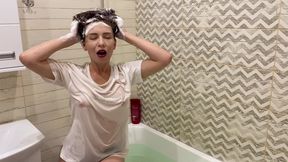 Dunking and Washing Hair! No bra!