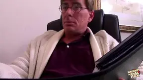 Amber Peach seduces her therapist and gets her juicy behind railed