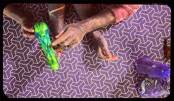 Anuskatzz & Lily Labeau Unbox Hankey’s Toy – Fetish Play