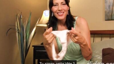 Sous titre français - beau fils surpris en train de renifler sa petite culotte