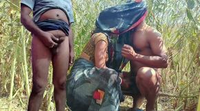 Bengali Husband Left His Wife in the Jungle and Made Her Pregnant.desi Dehati Bhabho Ko Bhaiya Ne Gaon Ke Khet Mo Bur Pela.hindi