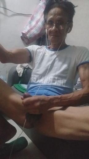 this morning i jercking my dick i cum
