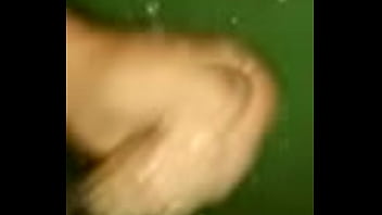 Gozando forte na punheta