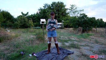Emmy Angeles' Seductive Solo Adventure in the British Outdoors