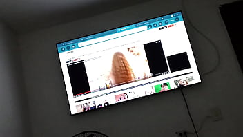 Mi esposa me masturba mientras los dos vemos porno en la televisi&oacute_n