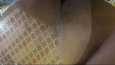 Putita morena inicia en el mundo del porno