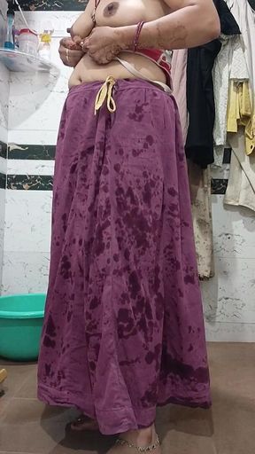 Priya Bhabi Big Ass Bath Show