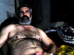 Big-Cock Greek Daddy Plays Solo